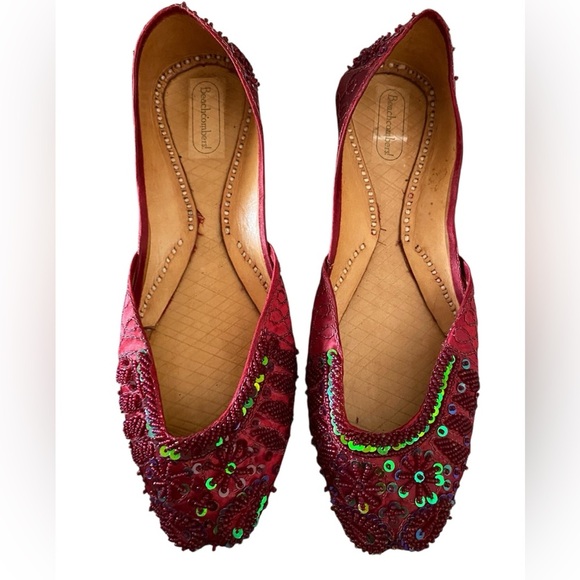 Red Green sequin beaded hand made Khussa flats genie shoes Fall Holiday Festive - Picture 1 of 8